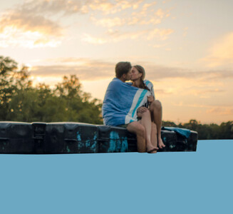 Schwimmen: Das Seebad am Katzensee liegt mitten im Naturschutzgebiet. Hier kann man das ganze Jahr schwimmen, zudem gibt es einen Kinderspielplatz und einen Kiosk.